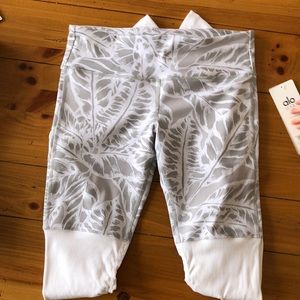 NWT - Alo - White and Gray Goddess Legging